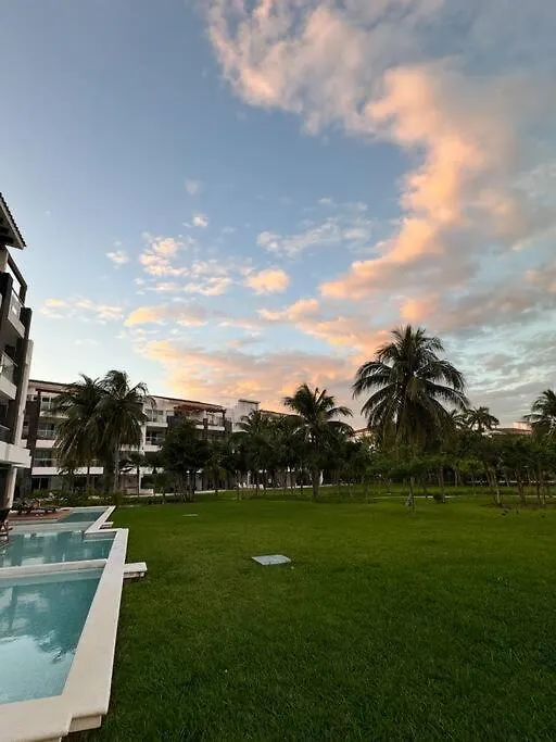 Apartment Private Pool & Jacuzzi, By The Ocean, 2 Bdr Apt Playa del Carmen