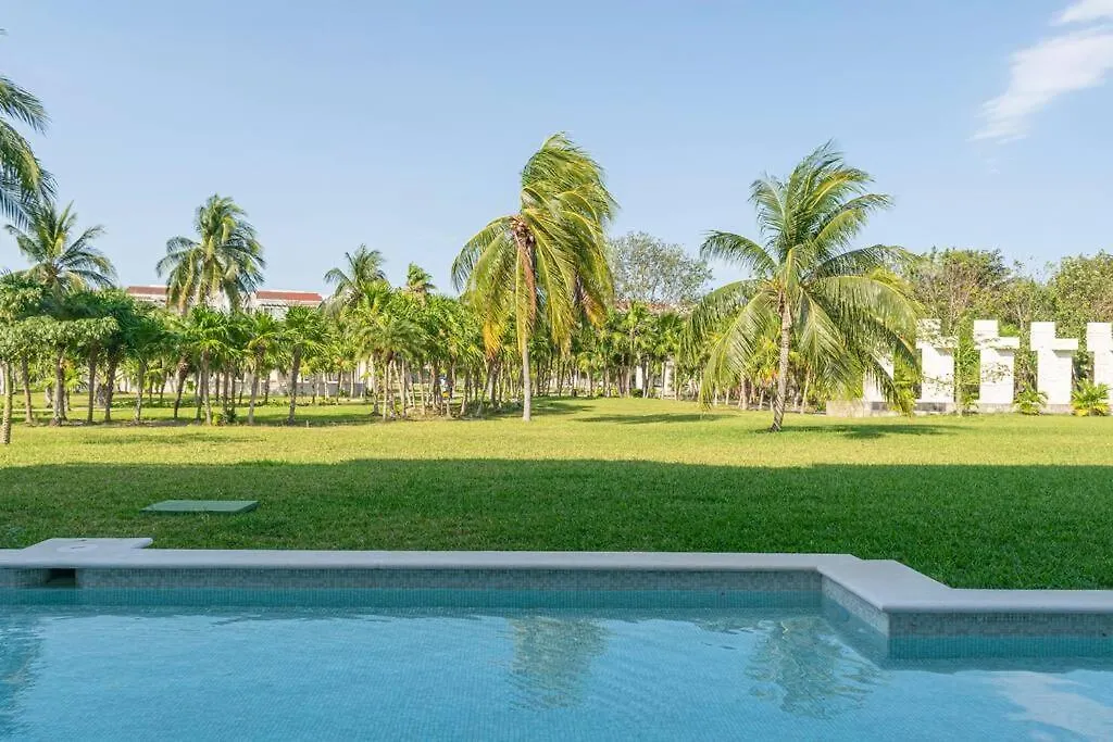 Private Pool & Jacuzzi, By The Ocean, 2 Bdr Apt Playa del Carmen 0*,