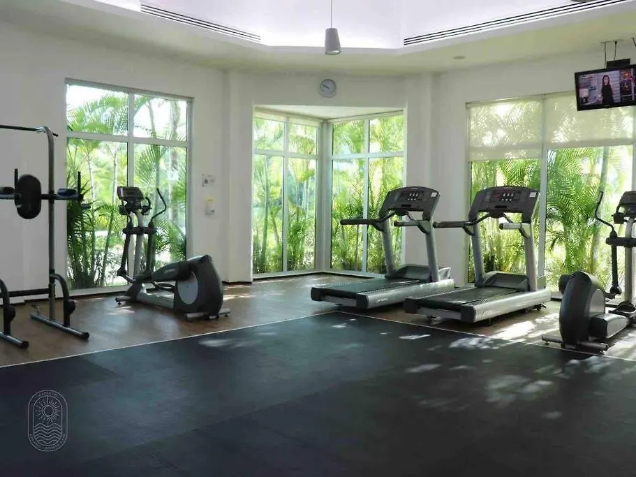 Apartment Private Pool & Jacuzzi, By The Ocean, 2 Bdr Apt Playa del Carmen