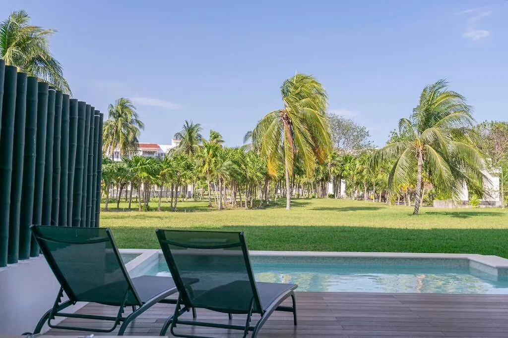 Private Pool & Jacuzzi, By The Ocean, 2 Bdr Apt Playa del Carmen Mexico