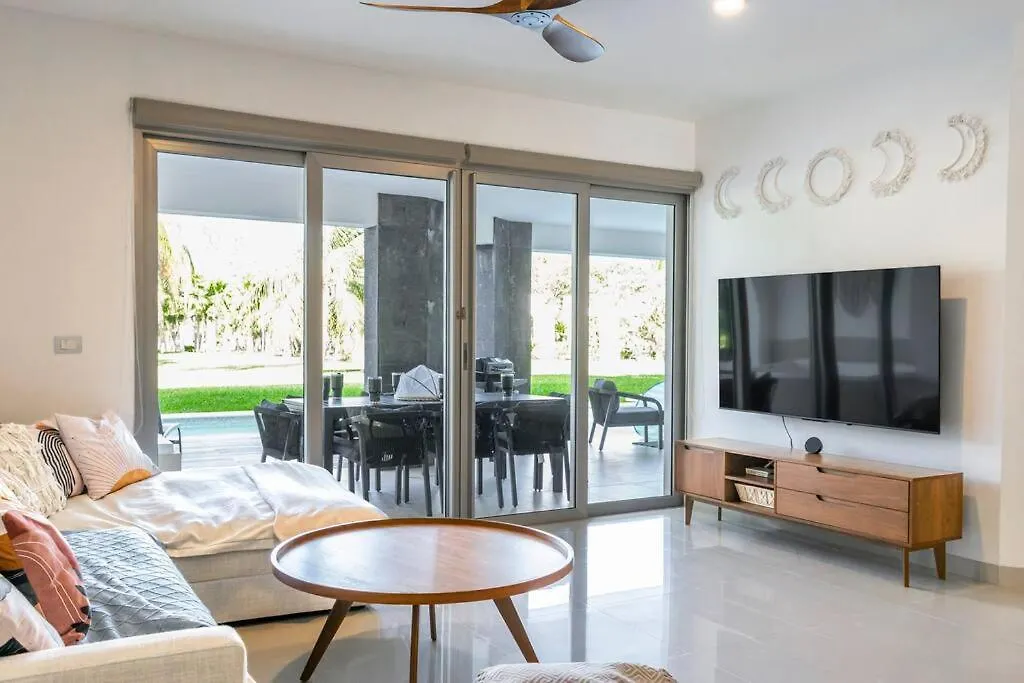 Private Pool & Jacuzzi, By The Ocean, 2 Bdr Apt Playa del Carmen Apartment
