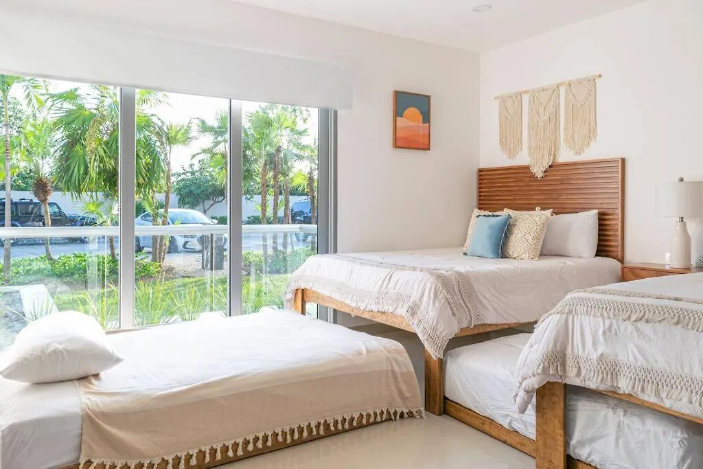 Private Pool & Jacuzzi, By The Ocean, 2 Bdr Apt Playa del Carmen 0*,